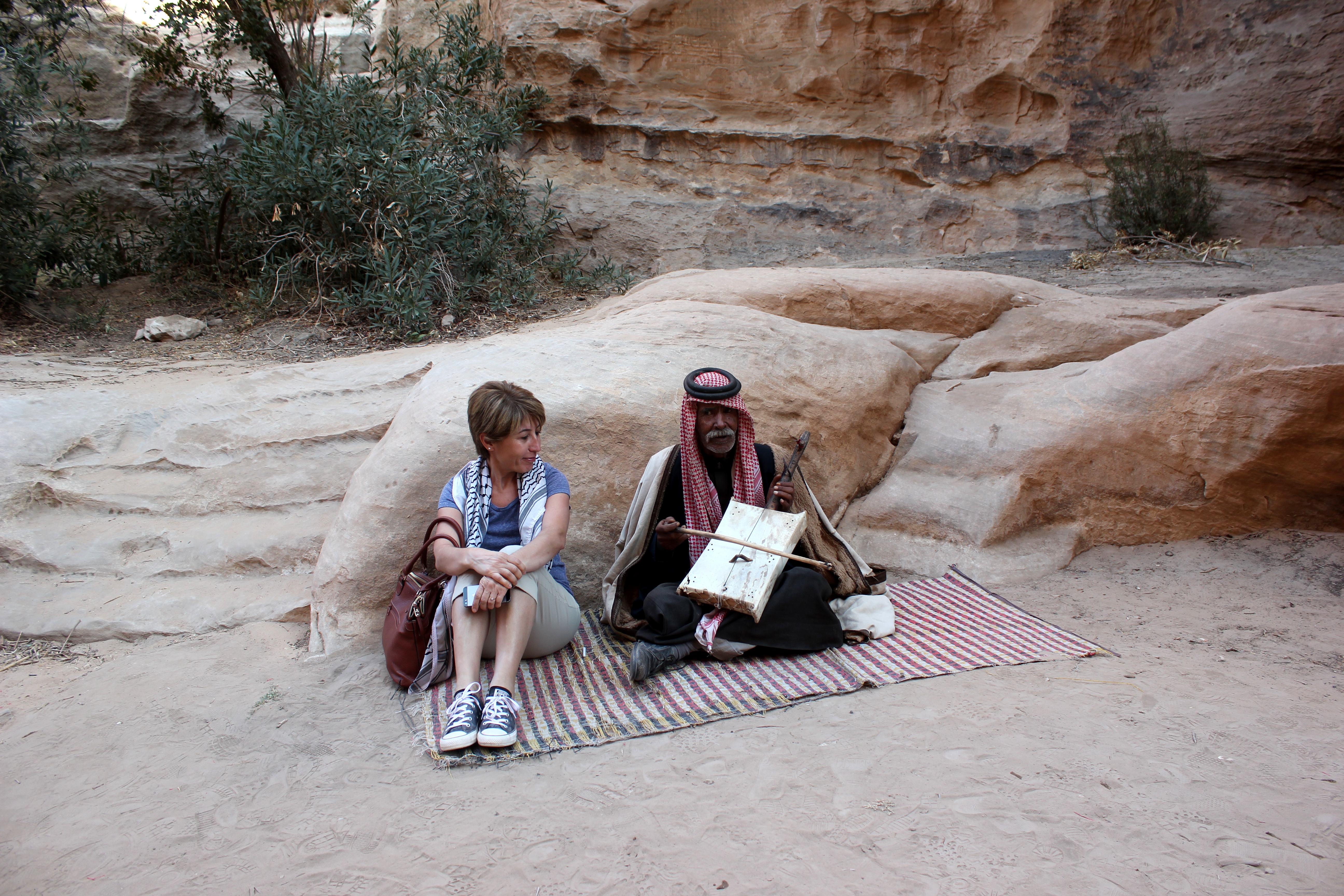 ~/Root_Storage/EN/EB_List_Page/Meet_the_locals_in_Petra.JPG